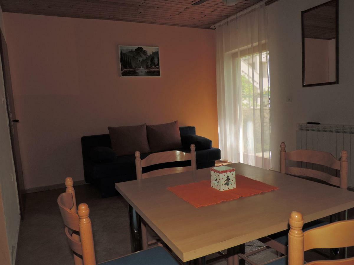 Apartments Saraden Vodice Buitenkant foto