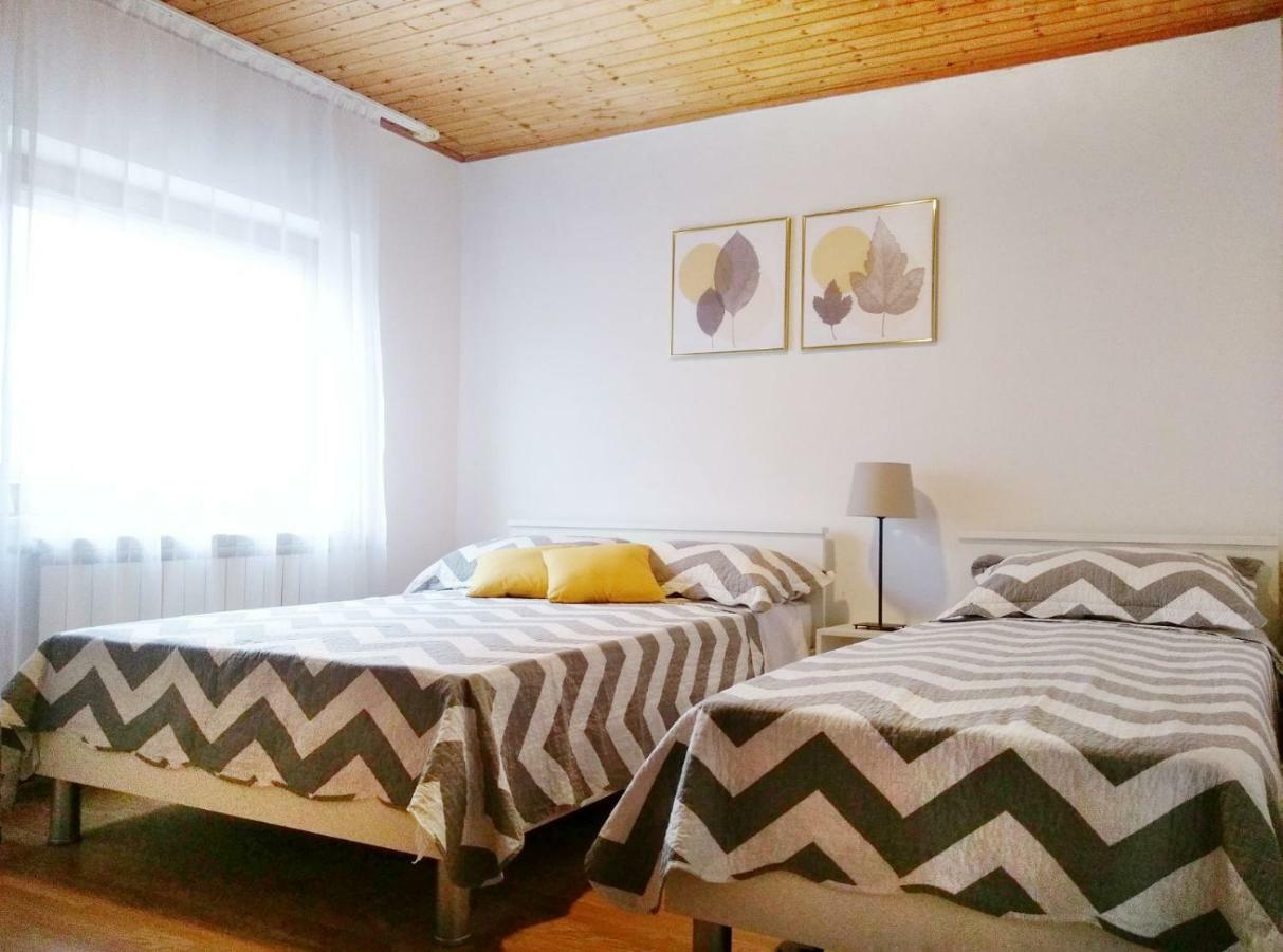 Apartments Saraden Vodice Buitenkant foto